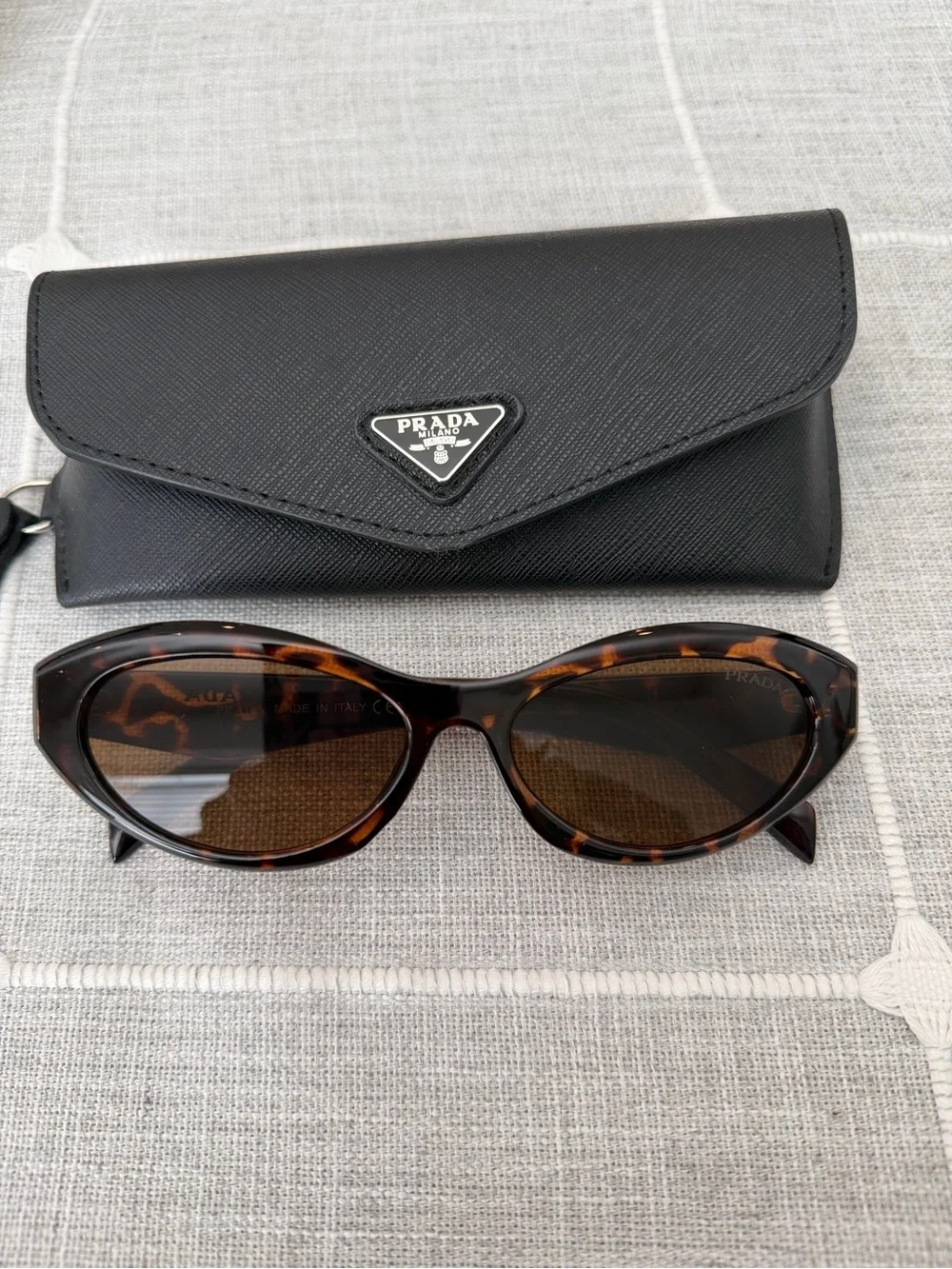 Tortoiseshell Oval Women’s Sunglasses Dupe